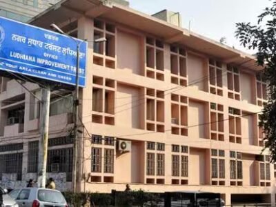 ਲੁਧਿਆਣਾ ਵਿੱਚ ਰਿਹਾਇਸ਼ੀ ਪਲਾਟਾਂ ਦੀ ਨਿਲਾਮੀ ਰੱਦ ਹੋਣ 'ਤੇ ਬੋਲੀਕਾਰਾਂ ਨੇ ਰੌਲਾ ਪਾਇਆ