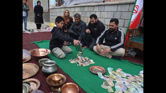 ਵਿਧਵਾ ਨੂੰ ਈਦ ਸਾਈਕਲ ਦਾ ਤੋਹਫਾ, ਕਸ਼ਮੀਰੀਆਂ ਦੀਆਂ ਜੇਬਾਂ ਖਾਲੀ, ਈਰਾਨ ਲਈ ਖੁੱਲ੍ਹੇ ਦਿਲ