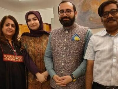 ਗੋਲ ਚੱਕਰ | ਵਿਰੋਧ ਦੀਆਂ ਕਵਿਤਾਵਾਂ ਨਾਲ ਉਦਾਸ ਰੁੱਤਾਂ ਨਾਲ ਲੜਨਾ