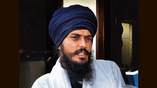 ਫਰੀਦਕੋਟ ਕਾਰਕੁਨ ਦਾ ਕਤਲ: ਅਦਾਲਤ ਨੇ ਅੰਮ੍ਰਿਤਪਾਲ ਦੇ ਭਰੋਸੇਮੰਦ ਸਾਥੀ ਨੂੰ ਗਵਾਹ ਵਜੋਂ ਪੁੱਛਣ ਲਈ ਪੁਲਿਸ ਦੀ ਅਰਜ਼ੀ ਨੂੰ ਮਨਜ਼ੂਰੀ ਦਿੱਤੀ