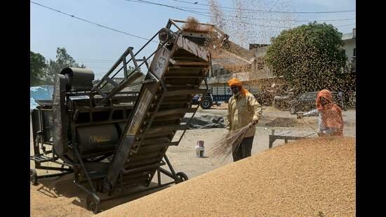 ਬਠਿੰਡਾ ‘ਚ 40.7 ਡਿਗਰੀ ਸੈਲਸੀਅਸ ਤਾਪਮਾਨ, IMD ਨੇ ਭਵਿੱਖਬਾਣੀ ਕੀਤੀ ਹੈ ਕਿ ਆਉਣ ਵਾਲੇ ਦਿਨਾਂ ‘ਚ ਗਰਮ ਦਿਨ