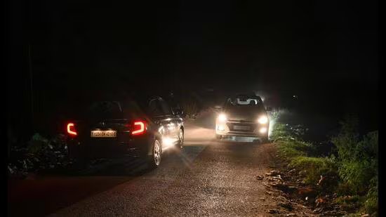 ਮੋਹਾਲੀ: ਮੁੱਲਾਂਪੁਰ ਸਟੇਡੀਅਮ ਤੱਕ ਦਾ ਰਸਤਾ ਹਨੇਰੇ ਵਿੱਚੋਂ ਲੰਘਣਾ ਹੈ - ਅਸਲ ਵਿੱਚ