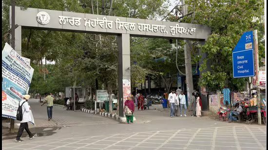 ਲੁਧਿਆਣਾ: ਅਮਰਨਾਥ ਯਾਤਰਾ ਲਈ ਸਰਟੀਫਿਕੇਟ ਦੀ ਭੀੜ ਨੂੰ ਘੱਟ ਕਰਨ ਲਈ ਸਿਵਲ ਹਸਪਤਾਲ ਵਿਖੇ ਸਮਰਪਿਤ ਕੇਂਦਰ