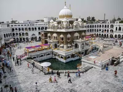 ਵਿਸਾਖੀ ਮੌਕੇ 2800 ਤੋਂ ਵੱਧ ਭਾਰਤੀ ਸਿੱਖ ਸ਼ਰਧਾਲੂਆਂ ਨੂੰ ਪਾਕਿਸਤਾਨ ਦਾ ਵੀਜ਼ਾ ਮਿਲਿਆ ਹੈ