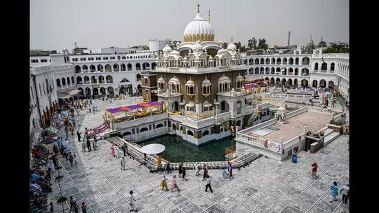 ਵਿਸਾਖੀ ਮੌਕੇ 2800 ਤੋਂ ਵੱਧ ਭਾਰਤੀ ਸਿੱਖ ਸ਼ਰਧਾਲੂਆਂ ਨੂੰ ਪਾਕਿਸਤਾਨ ਦਾ ਵੀਜ਼ਾ ਮਿਲਿਆ ਹੈ