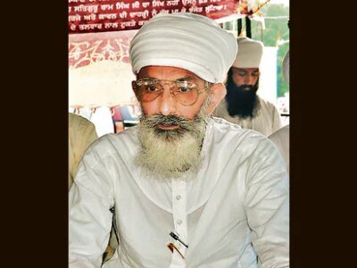 ਸੀਬੀਆਈ ਅਦਾਲਤ ਨੇ ਨਾਮਧਾਰੀ ਆਗੂ ਠਾਕੁਰ ਦਲੀਪ ਸਿੰਘ ਨੂੰ ਭਗੌੜਾ ਕਰਾਰ ਦਿੱਤਾ ਹੈ