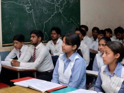 ਹਿਮਾਚਲ ਪ੍ਰਦੇਸ਼ ਦੇ ਸਿੱਖਿਆ ਵਿਭਾਗ ਨੇ ਜਿਨਸੀ ਸ਼ੋਸ਼ਣ ਦੇ ਦੋਸ਼ 'ਚ 3 ਕਾਲਜ ਅਧਿਆਪਕਾਂ ਨੂੰ ਬਰਖਾਸਤ ਕਰ ਦਿੱਤਾ ਹੈ