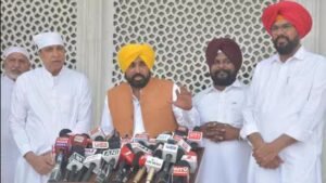 ਪੰਜਾਬ ਦੇ ਮੁੱਖ ਮੰਤਰੀ ਨੇ ਅਕਾਲ ਤਖ਼ਤ ਦੇ ਪੁਸ਼ਬੈਕ ਦੌਰਾਨ ਬੇਅਦਬੀ ਕਾਨੂੰਨ ਦਾ ਬਚਾਅ ਕੀਤਾ