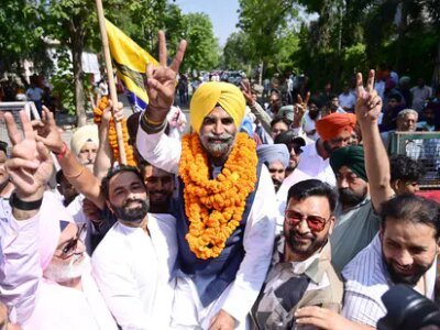 ਮੋਹਾਲੀ ਨਗਰ ਨਿਗਮ ਚੋਣਾਂ 'ਚ 'ਆਪ' ਦੇ ਝਾੜੂ ਨੇ ਹੂੰਝਾ ਫੇਰ ਦਿੱਤਾ ਹੈ