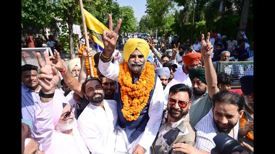 ਮੋਹਾਲੀ ਨਗਰ ਨਿਗਮ ਚੋਣਾਂ ‘ਚ ‘ਆਪ’ ਦੇ ਝਾੜੂ ਨੇ ਹੂੰਝਾ ਫੇਰ ਦਿੱਤਾ ਹੈ
