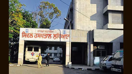ਲੁਧਿਆਣਾ: ਹਸਪਤਾਲ ਦੇ ਕਰਮਚਾਰੀ ਵੱਲੋਂ ਜ਼ਿਆਦਾ ਕੰਮ ਕਰਨ ਦੇ ਦੋਸ਼ ‘ਚ ਗੋਲੀ ਖਾਣ ਤੋਂ ਬਾਅਦ ਜਾਂਚ ਸ਼ੁਰੂ