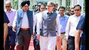 ਉਮਰ ਨੇ ਮਾਨ ਨੂੰ ਪਸ਼ੂਆਂ ਦੇ ਢੋਆ-ਢੁਆਈ ਵਾਲੇ ਵਾਹਨਾਂ 'ਤੇ 'ਅਣਜਾਇਜ਼ ਵਸੂਲੀ' ਬਾਰੇ ਲਿਖਿਆ