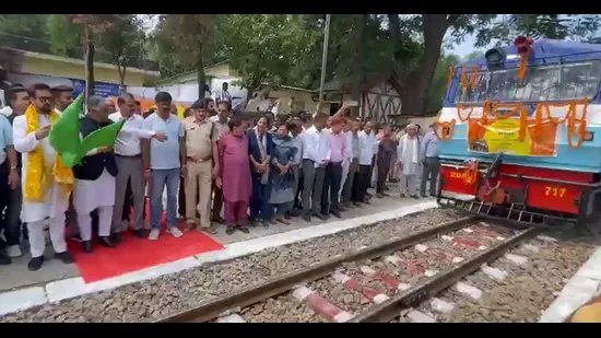 ਪਠਾਨਕੋਟ-ਜੋਗਿੰਦਰਨਗਰ ਰੇਲ ਸੇਵਾ ਚਾਰ ਸਾਲਾਂ ਬਾਅਦ ਮੁੜ ਸ਼ੁਰੂ ਹੋਈ
