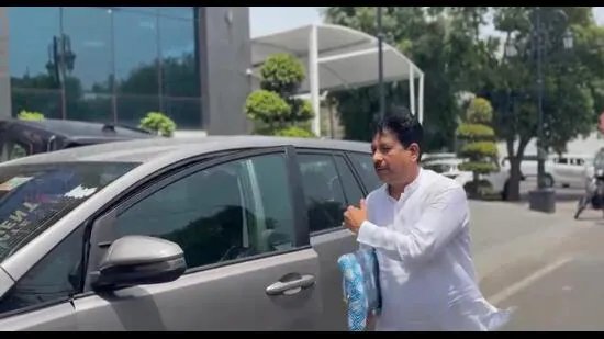 ਰਮਨ ਅਰੋੜਾ, ਕਿਕੀ ਢਿੱਲੋਂ ਮਨੀ ਲਾਂਡਰਿੰਗ ਦੀ ਵੱਖਰੀ ਜਾਂਚ ਵਿੱਚ ਈਡੀ ਅੱਗੇ ਪੇਸ਼ ਹੋਏ