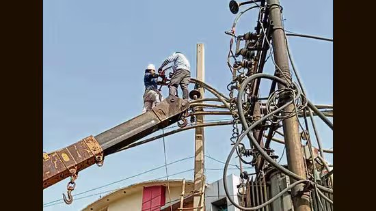 ਲੁਧਿਆਣਾ: ਠੇਕਾ ਮੁਲਾਜ਼ਮਾਂ ਨੇ PSPCL ਦੀ 15% ਤਨਖਾਹ ਵਾਧੇ ਦੀ ਪੇਸ਼ਕਸ਼ ਨੂੰ ਠੁਕਰਾ ਦਿੱਤਾ, ਅੰਦੋਲਨ ਜਾਰੀ