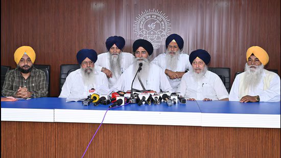 ਵੀਡੀਓ ਰੋਅ: SGPC ਨੇ ਮਾਨ ਖਿਲਾਫ FIR ਦੀ ਮੰਗ ਕਰਨ ਵਾਲਾ ਮਤਾ ਪਾਸ, ਅਸਤੀਫੇ ਦੀ ਮੰਗ ਕੀਤੀ