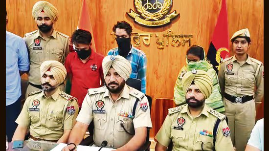 ਸੰਗਰੂਰ ਦੇ 38 ਸਾਲਾ ਕਿਸਾਨ ਦੀ ਗਲਾ ਘੁੱਟ ਕੇ ਹੱਤਿਆ ਕਰਨ ਵਾਲੀ ਪਤਨੀ ਸਮੇਤ 2 ਸਾਥੀ ਕਾਬੂ