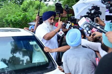 2015 ਦੀ ਬੇਅਦਬੀ, ਪੁਲਿਸ ਗੋਲੀਬਾਰੀ ਮਾਮਲੇ: ਸੁਖਬੀਰ ਚੰਡੀਗੜ੍ਹ ਵਿੱਚ SIT ਜਾਂਚ ਵਿੱਚ ਸ਼ਾਮਲ