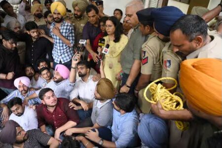 ਚੰਡੀਗੜ੍ਹ: ਪੀਯੂ ਦੇ ਵਿਦਵਾਨ ਦੀ ਬਿਜਲੀ ਦਾ ਕਰੰਟ ਲੱਗਣ ਨਾਲ ਮੌਤ, ਦਹਿਸ਼ਤ ਦਾ ਮਾਹੌਲ