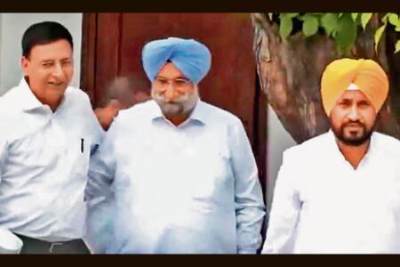 ਵੇਣੂਗੋਪਾਲ ਨਾਲ ਮੁਲਾਕਾਤ ਤੋਂ ਬਾਅਦ ਚੰਨੀ ਨੇ ਕਿਹਾ, ਪੰਜਾਬ ਕਾਂਗਰਸ ਲੀਡਰਸ਼ਿਪ ਵਿਵਾਦ: ਸਭ ਠੀਕ ਹੈ