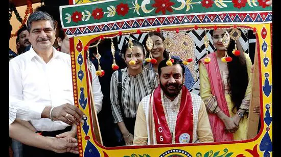 ਹਰਿਆਣਾ ਦੇ ਮੁੱਖ ਮੰਤਰੀ ਨੇ ਕਾਂਗਰਸ ‘ਤੇ ਪੇਪਰ ਲੀਕ ਨੂੰ ਲੈ ਕੇ ਨੌਜਵਾਨਾਂ ਨੂੰ ਗੁੰਮਰਾਹ ਕਰਨ ਦਾ ਦੋਸ਼ ਲਗਾਇਆ ਹੈ