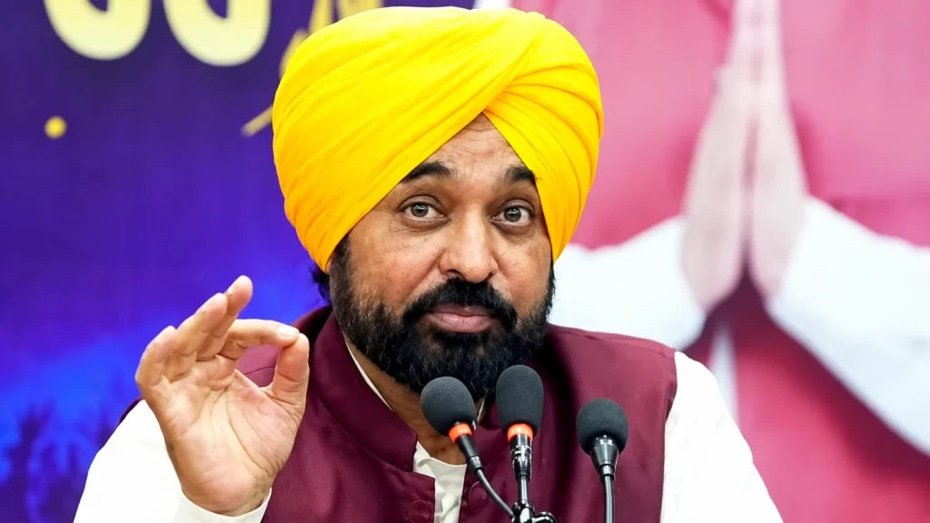 ਮੁੱਖ ਮੰਤਰੀ ਭਗਵੰਤ ਮਾਨ ਦੀ ਕਿਸਾਨਾਂ ਨੂੰ ਅਪੀਲ: “ਮੈਂ ਤੁਹਾਡਾ ਮਿੱਤਰ ਕੀੜਾ ਹਾਂ, ਧਰਨਿਆਂ ਤੋਂ ਗੁਰੇਜ਼ ਕਰੋ”