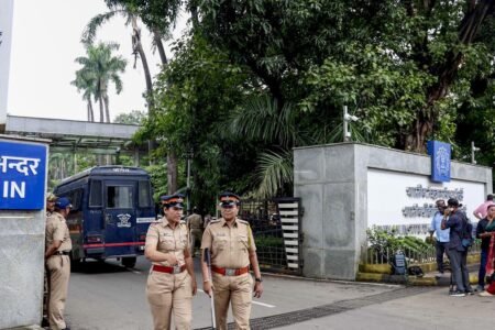 IIT-Bombay ਨੇ ਵਿਦਿਆਰਥੀ ਦੀ ਮੌਤ ਦੇ ਆਲੇ-ਦੁਆਲੇ ਦੇ ਹਾਲਾਤਾਂ 'ਤੇ ਪਹਿਲਾਂ ਦਿੱਤੇ ਬਿਆਨ ਲਈ ਮੁਆਫੀ ਮੰਗੀ ਹੈ