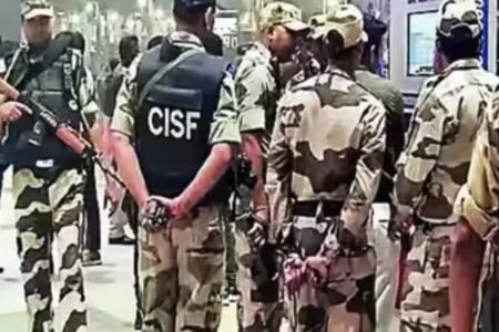 1 ਨਵੰਬਰ ਤੋਂ CISF 'ਚ ਨਵਾਂ ਢਾਂਚਾ ਲਾਗੂ ਹੋਵੇਗਾ, ਹੁਣ ਡੋਮੇਨ ਦੇ ਆਧਾਰ 'ਤੇ ਸੁਰੱਖਿਆ ਦੀ ਕਮਾਨ ਹੋਵੇਗੀ।