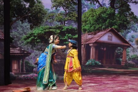 ਸਟੇਜ 'ਤੇ ਕ੍ਰਿਸ਼ਨਾ: ਕਿਵੇਂ ਤਕਨਾਲੋਜੀ ਹੈਦਰਾਬਾਦ ਵਿੱਚ ਮਿਥਿਹਾਸਕ ਥੀਏਟਰ ਨੂੰ ਬਦਲ ਰਹੀ ਹੈ